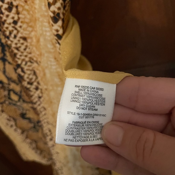 JOIE Bethwyn Snakeskin-Print Wrap short sleeve Dress - Picture 6 of 6